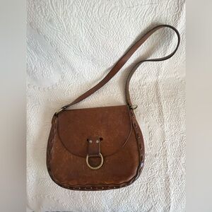 Vintage tooled leather leather shoulder bag boho hippie music festival 60s 70s ?